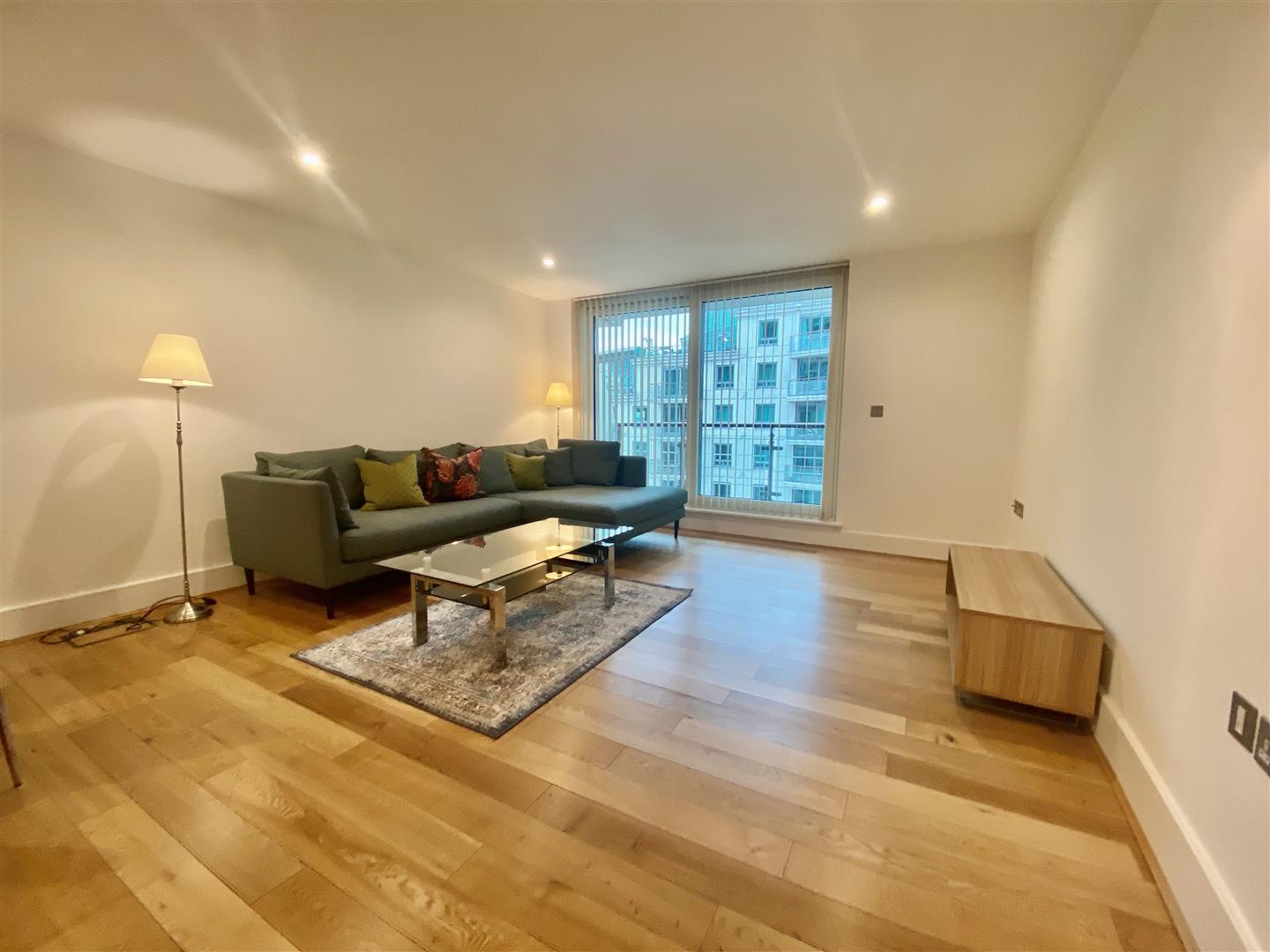 2 bed property in Kestrel House, Vauxhall